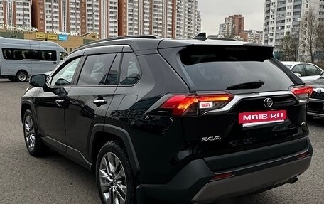 Toyota RAV4, 2019 год, 3 650 000 рублей, 3 фотография