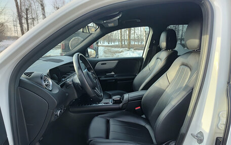 Mercedes-Benz GLB, 2019 год, 2 900 000 рублей, 20 фотография