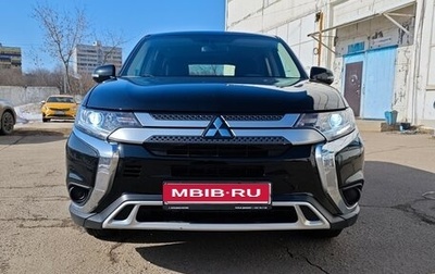 Mitsubishi Outlander III рестайлинг 3, 2020 год, 2 220 000 рублей, 1 фотография