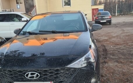 Hyundai Solaris II рестайлинг, 2021 год, 1 390 000 рублей, 1 фотография