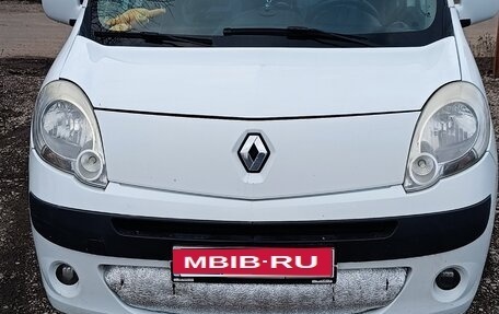 Renault Kangoo II рестайлинг, 2011 год, 900 000 рублей, 1 фотография