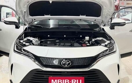 Toyota Harrier, 2024 год, 4 113 000 рублей, 16 фотография