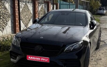 Mercedes-Benz E-Класс, 2018 год, 3 999 999 рублей, 1 фотография