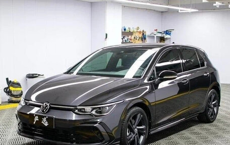 Volkswagen Golf VIII, 2022 год, 1 580 000 рублей, 1 фотография