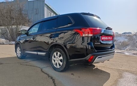Mitsubishi Outlander III рестайлинг 3, 2020 год, 2 220 000 рублей, 5 фотография