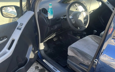 Toyota Yaris III рестайлинг, 2007 год, 490 000 рублей, 7 фотография