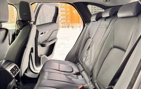 Jaguar F-Pace, 2016 год, 2 400 000 рублей, 7 фотография