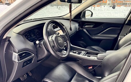 Jaguar F-Pace, 2016 год, 2 400 000 рублей, 11 фотография