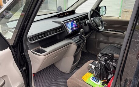 Honda Stepwgn IV, 2018 год, 1 600 000 рублей, 9 фотография