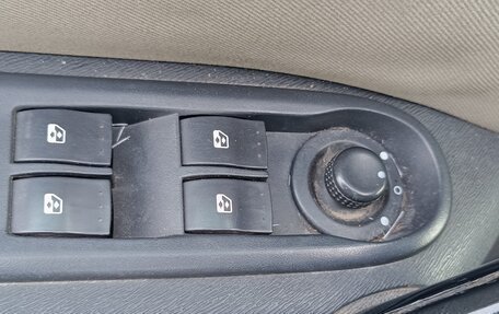 Renault Kangoo II рестайлинг, 2011 год, 900 000 рублей, 8 фотография