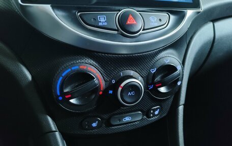 Hyundai Solaris II рестайлинг, 2011 год, 785 000 рублей, 17 фотография