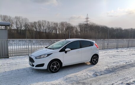 Ford Fiesta, 2015 год, 820 000 рублей, 4 фотография