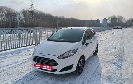 Ford Fiesta, 2015 год, 820 000 рублей, 3 фотография