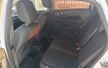 Ford Fiesta, 2015 год, 820 000 рублей, 13 фотография