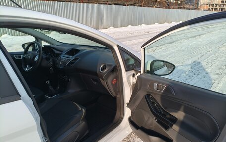 Ford Fiesta, 2015 год, 820 000 рублей, 17 фотография