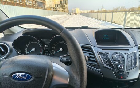 Ford Fiesta, 2015 год, 820 000 рублей, 20 фотография