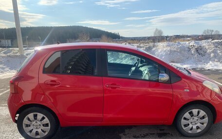 Toyota Yaris III рестайлинг, 2006 год, 470 000 рублей, 8 фотография