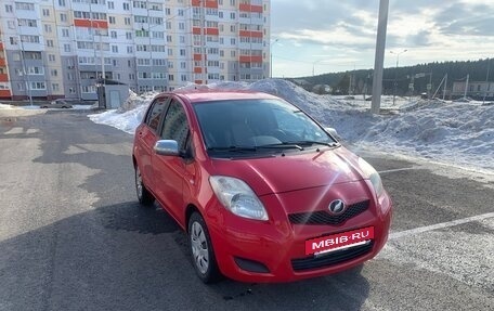 Toyota Yaris III рестайлинг, 2006 год, 470 000 рублей, 3 фотография
