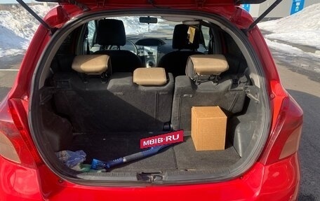 Toyota Yaris III рестайлинг, 2006 год, 470 000 рублей, 9 фотография