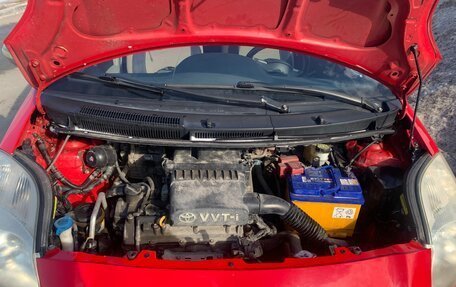 Toyota Yaris III рестайлинг, 2006 год, 470 000 рублей, 13 фотография