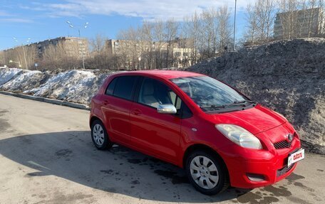 Toyota Yaris III рестайлинг, 2006 год, 470 000 рублей, 21 фотография