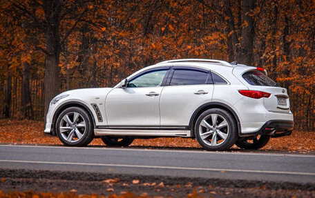 Infiniti QX70, 2013 год, 2 450 000 рублей, 3 фотография