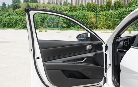 Hyundai Elantra, 2026 год, 2 091 000 рублей, 9 фотография