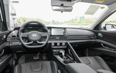 Hyundai Elantra, 2026 год, 2 091 000 рублей, 23 фотография