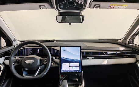 Geely Atlas, 2025 год, 3 500 000 рублей, 10 фотография