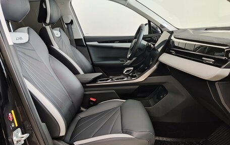 Geely Atlas, 2025 год, 3 500 000 рублей, 22 фотография