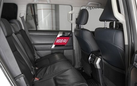 Toyota Land Cruiser Prado 150 рестайлинг 2, 2011 год, 2 692 000 рублей, 8 фотография