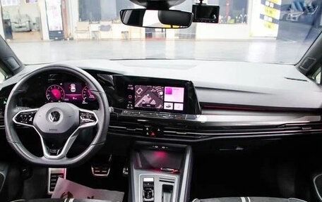 Volkswagen Golf VIII, 2022 год, 1 580 000 рублей, 7 фотография
