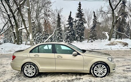 Mercedes-Benz C-Класс, 2011 год, 2 600 000 рублей, 1 фотография