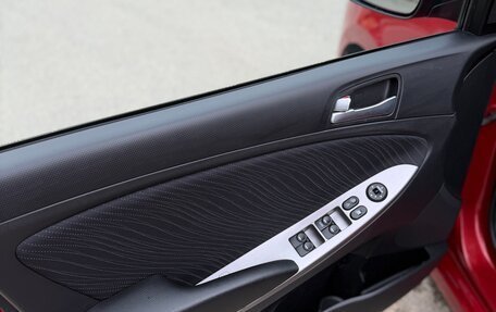 Hyundai Solaris II рестайлинг, 2014 год, 1 025 000 рублей, 13 фотография