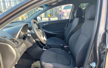 Hyundai Solaris II рестайлинг, 2015 год, 750 000 рублей, 16 фотография