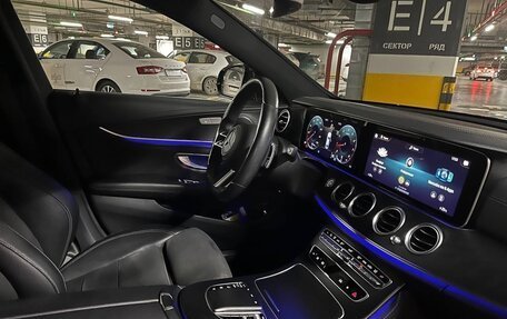 Mercedes-Benz E-Класс, 2022 год, 5 400 000 рублей, 10 фотография