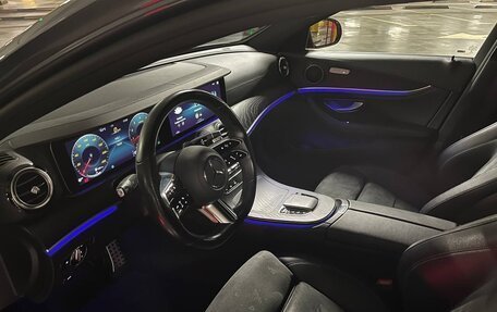 Mercedes-Benz E-Класс, 2022 год, 5 400 000 рублей, 13 фотография