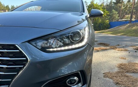 Hyundai Solaris II рестайлинг, 2017 год, 1 099 999 рублей, 7 фотография