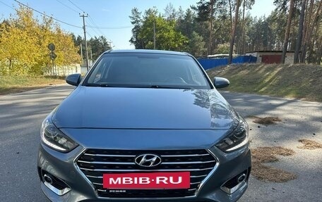 Hyundai Solaris II рестайлинг, 2017 год, 1 099 999 рублей, 2 фотография
