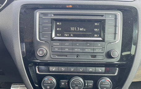 Volkswagen Jetta VI, 2016 год, 820 000 рублей, 8 фотография