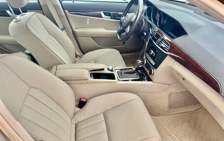 Mercedes-Benz C-Класс, 2011 год, 2 600 000 рублей, 8 фотография