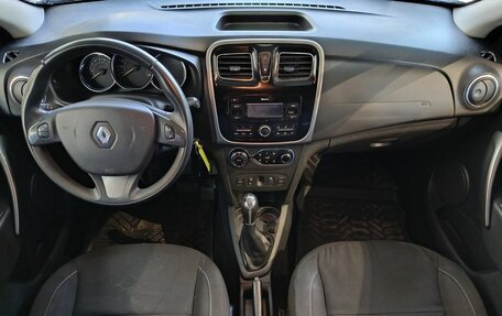 Renault Sandero II рестайлинг, 2017 год, 899 000 рублей, 12 фотография