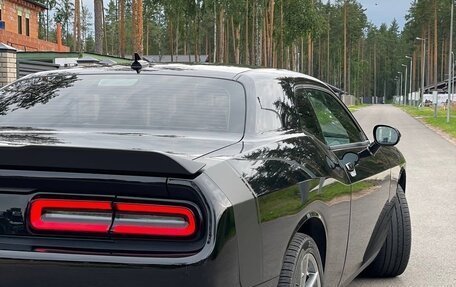 Dodge Challenger III рестайлинг 2, 2020 год, 3 999 999 рублей, 2 фотография