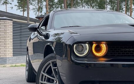 Dodge Challenger III рестайлинг 2, 2020 год, 3 999 999 рублей, 6 фотография