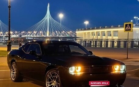 Dodge Challenger III рестайлинг 2, 2020 год, 3 999 999 рублей, 5 фотография