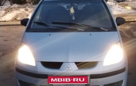 Mitsubishi Colt VI рестайлинг, 2005 год, 400 000 рублей, 1 фотография