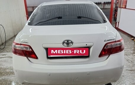 Toyota Camry, 2010 год, 980 000 рублей, 4 фотография