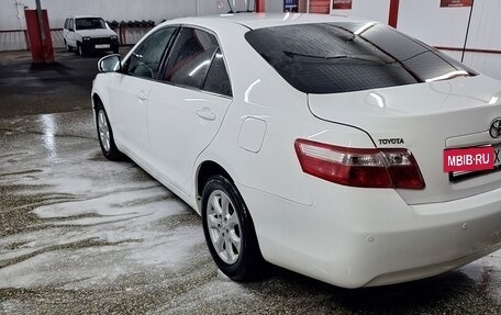 Toyota Camry, 2010 год, 980 000 рублей, 6 фотография