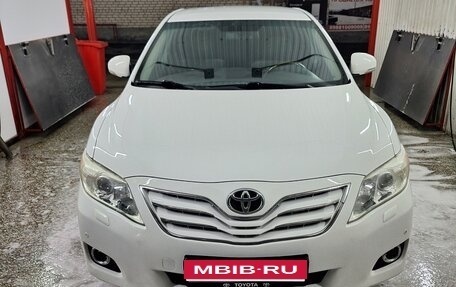 Toyota Camry, 2010 год, 980 000 рублей, 3 фотография