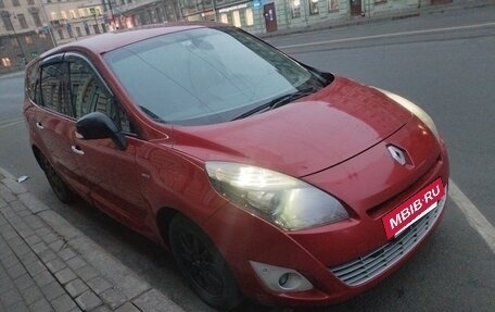 Renault Scenic III, 2011 год, 670 000 рублей, 2 фотография